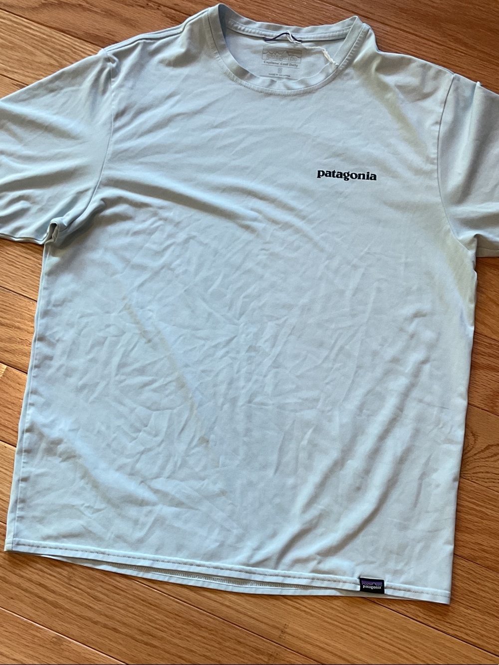 Patagonia Capilene Small cool dry Seafoam Green Back Logo Short Sleeve NWOT - Picture 12 of 13